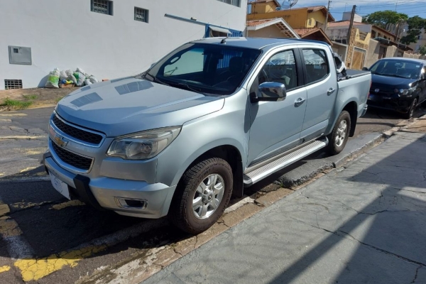 Carros e Caminhonetes Chevrolet Branco Com vidros elétricos em Piracicaba