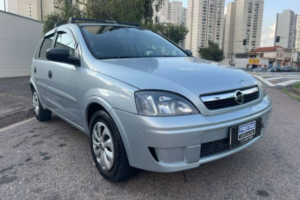 Chevrolet Corsa 1.4 Hatchback Maxx 8v 4p à venda em Jundiaí - SP