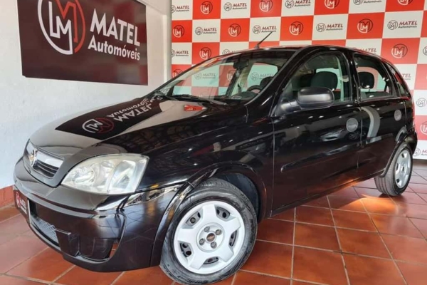 Corsa sedan Premium 1.4 2010 Motor - Uruguai automóveis