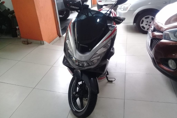 Motos HONDA PCX - Jandira, São Paulo