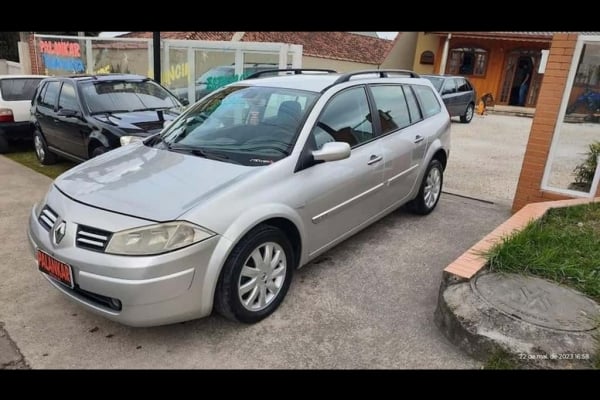 Renault Megane a partir de 2001 em Ponta Grossa - PR