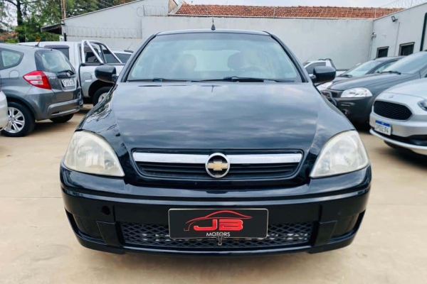 comprar Chevrolet Corsa Sedan em Piracicaba - SP