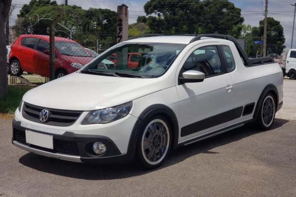 Volkswagen Saveiro a partir de 1950 1.6 Cross Ce 8v 2p em Curitiba - PR