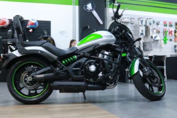 kawasaki vulcan with harley bolsas