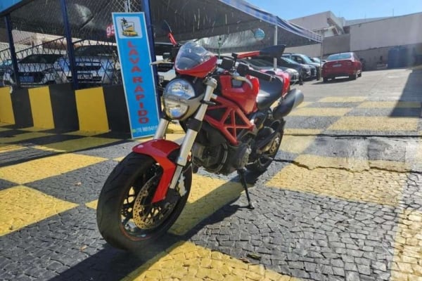 Moto mais cara do país é vendida pela DUCATI Campinas