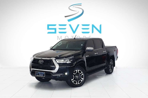 Comprar Picape Toyota Hilux Caminhonete 3.0 4P 4x4 Srv Turbo Diesel Top  Cabine Dupla Automático Prata 2015 em Bauru-SP