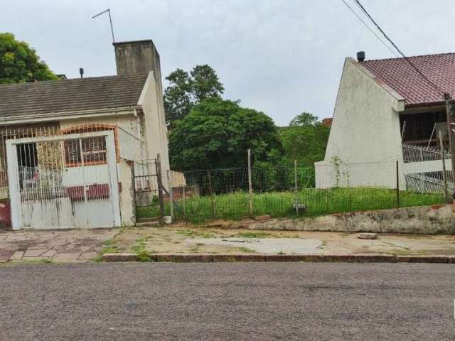 Temos o prazer de apresentar um ótimo terreno com 400 m² (10 x 40) no bairro Vila Ipiranga, uma das áreas mais desejadas da zona norte de Porto Alegre. Este terreno oferece uma excelente localização n