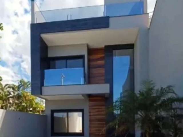 Casa Triplex em Centro, Pontal do Paraná/PR