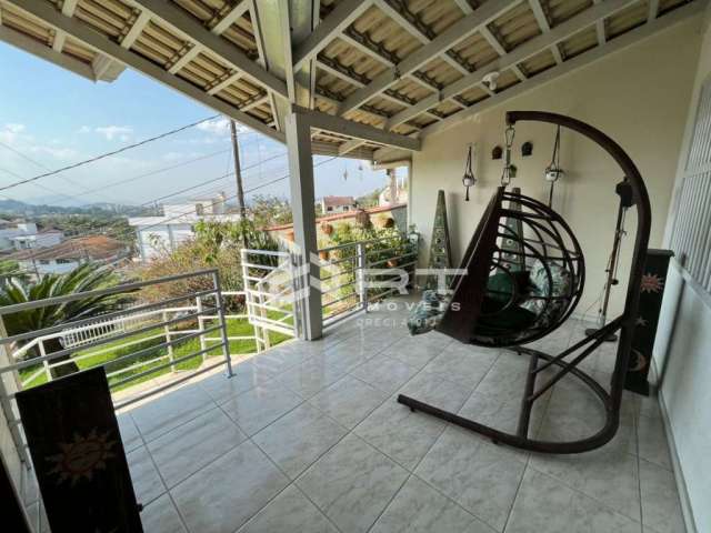 Casa com 3 quartos à venda no Velha, Blumenau , 220 m2 por R$ 684.000