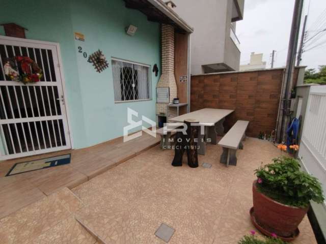 Casa com 4 quartos à venda no Itacolomi, Balneário Piçarras , 80 m2 por R$ 580.000