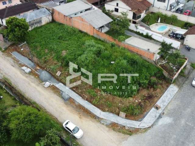 Terreno à venda no Itoupavazinha, Blumenau , 654 m2 por R$ 320.000