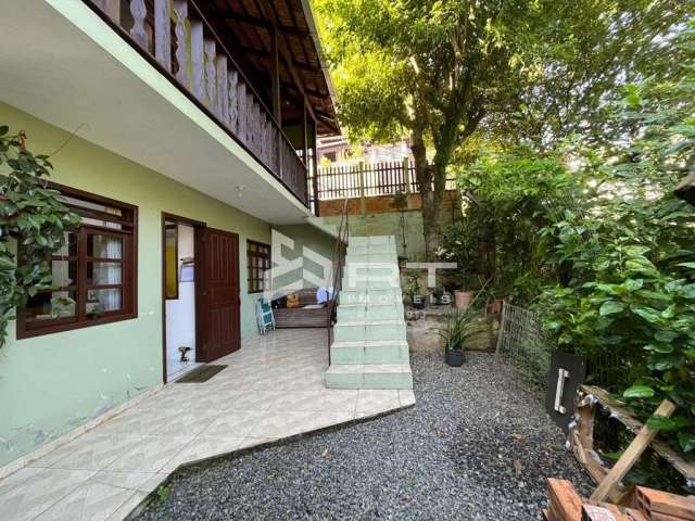 Casa com 4 quartos à venda na Escola Agrícola, Blumenau , 72 m2 por R$ 325.000