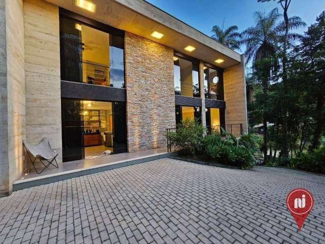 Casa com 3 dormitórios à venda, 270 m² por R$ 1.800.000,00 - Ouro Velho Mansões Fundos - Nova Lima/MG