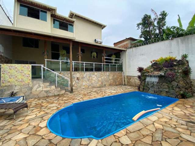 Casa com 3 dormitórios à venda, 360 m² por R$ 650.000,00 - Marimbá - Betim/MG