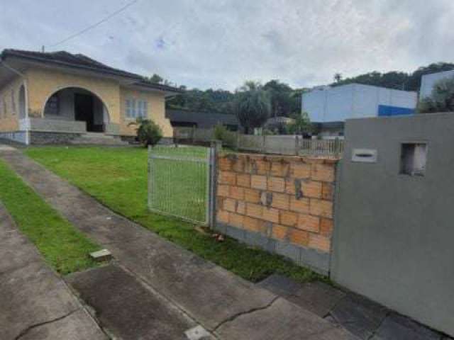 Terreno à venda em Água Verde, Blumenau , 203 m2 por R$ 1.500.000