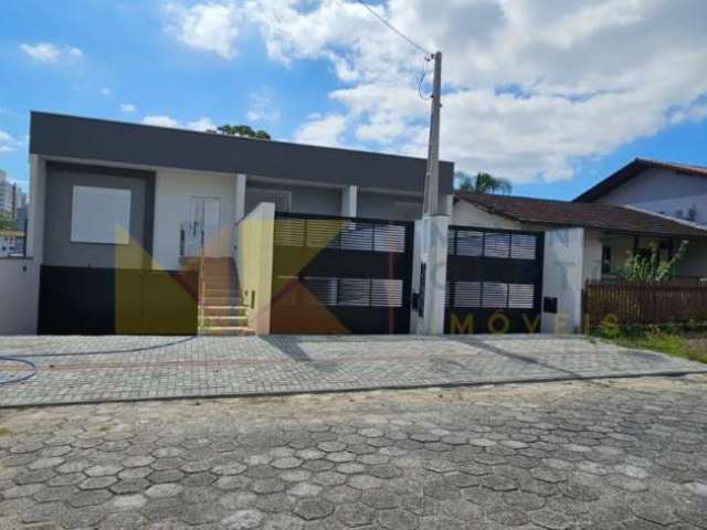 Casa com 3 quartos à venda na Rua Arthur Schreiber, Velha, Blumenau, 170 m2 por R$ 750.000