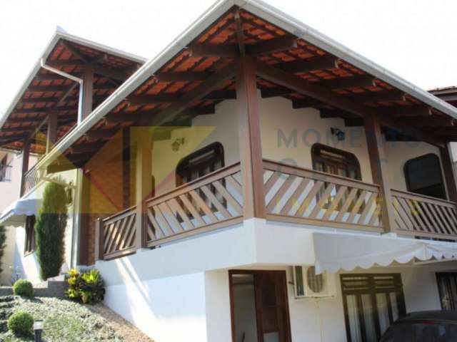 Casa com 5 quartos à venda na Rua Alfonso Souza e Silva, 146, Água Verde, Blumenau, 350 m2 por R$ 950.000