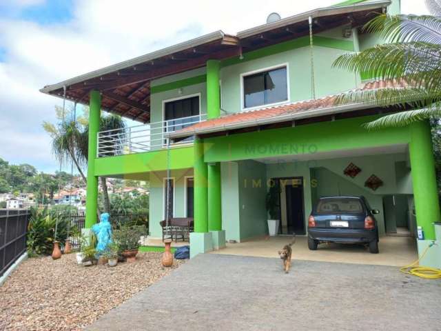 Casa com 3 quartos à venda na Rua Ricardo Koball, 239, Escola Agrícola, Blumenau, 183 m2 por R$ 880.000