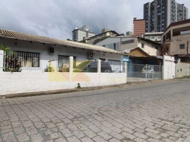 Casa com 3 quartos à venda na Rua Carl Wahle, 352, Água Verde, Blumenau, 169 m2 por R$ 750.000