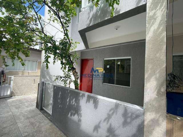 Casa com 2 dormitórios à venda por R$ 210.000,00 - Porto Novo - São Gonçalo/RJ