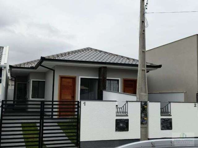 Casa Geminada - 2 quartos - garagem -  São José