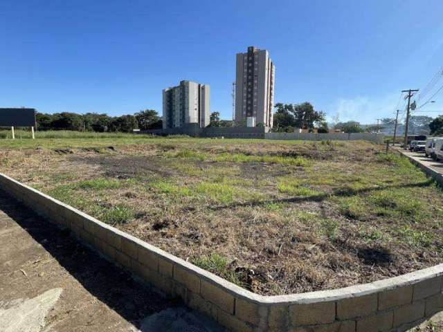 Terreno com 1700 m2 na Via Norte