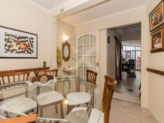 Casa com 3 quartos à venda na Couto de Magalhaes, 538, Higienópolis, Porto Alegre por R$ 1.250.000