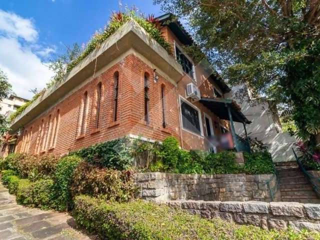 Casa com 4 quartos para alugar na Rua Amélia Teles, 215, Petrópolis, Porto Alegre por R$ 9.500