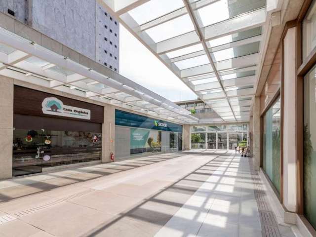 Ponto comercial para alugar na Avenida Ipiranga, 50, Praia de Belas, Porto Alegre por R$ 10.000