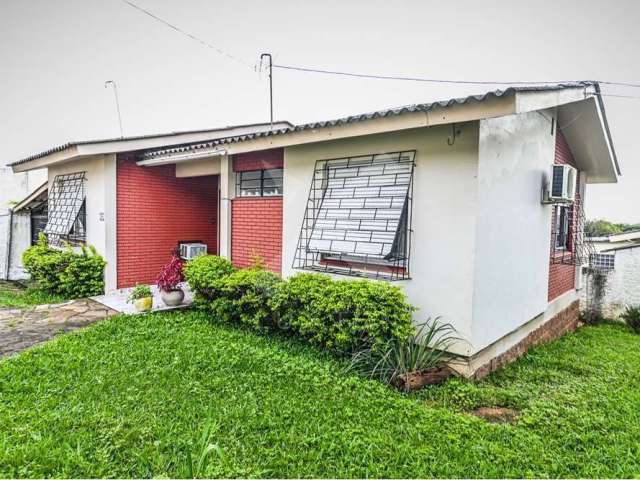 Casa em condomínio fechado com 3 quartos à venda na Acesso dos Plátanos, 90, Santa Tereza, Porto Alegre por R$ 419.000