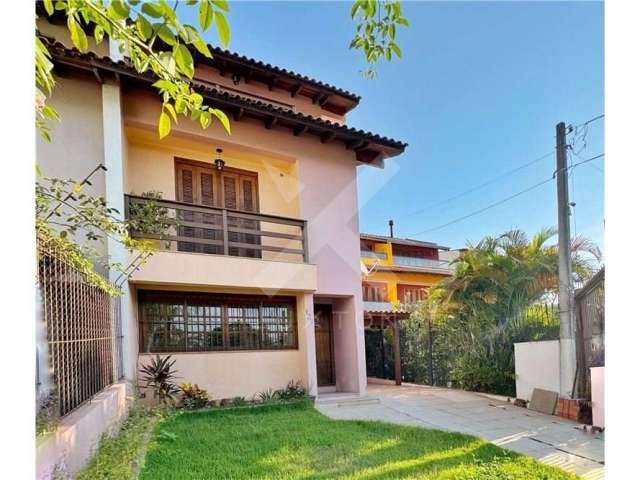 Casa com 3 quartos à venda na Avenida Emílio Schlabitz Neto, 139, Morro Santana, Porto Alegre por R$ 659.000