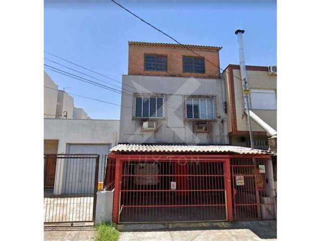 Prédio à venda na 25 de julho, 269, Santa Maria Goretti, Porto Alegre por R$ 689.000