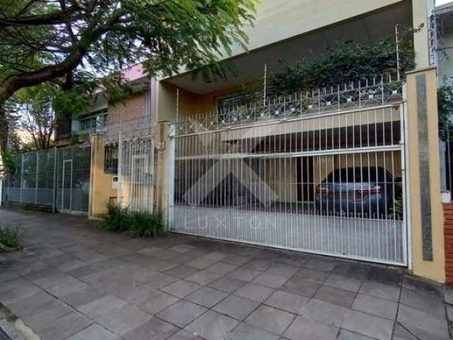 Casa comercial para alugar na Rua Portugal, 71, São João, Porto Alegre por R$ 12.000