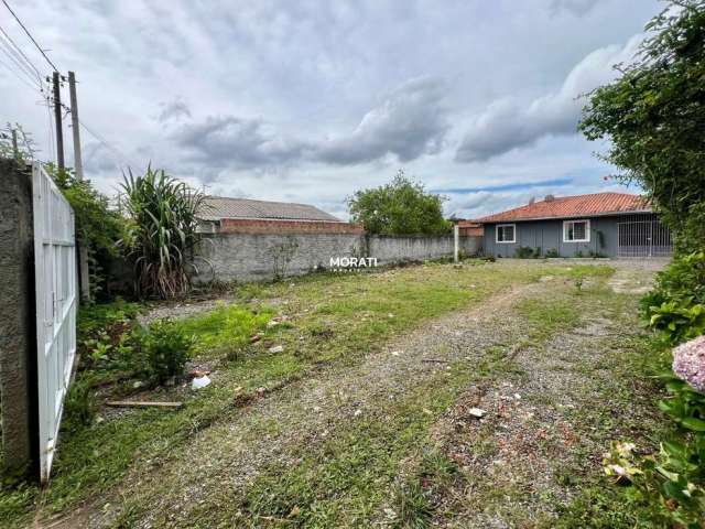 Casa com Terreno Amplo no Bairro Guatupê!