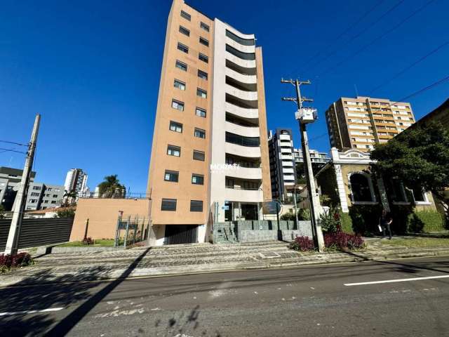 Apartamento com 4 Dormitórios no Centro de Curitiba.