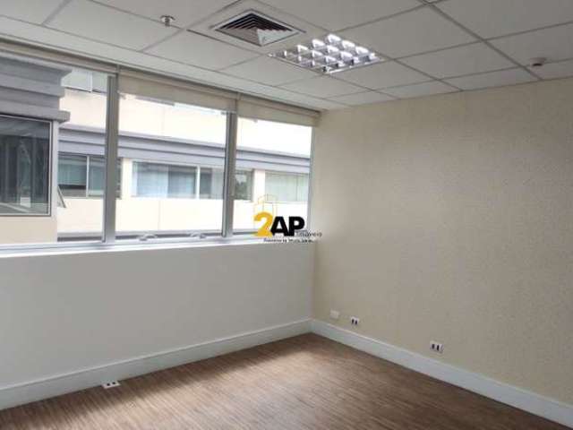 Sala comercial com 3 salas para alugar na Rua Jandiatuba, 630, Vila Andrade, São Paulo por R$ 3.250