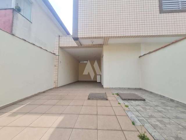 Sobrado Triplex , Recém Construído, 2 suítes , 2 vagas de garagem , Quintal e no Valor justo!