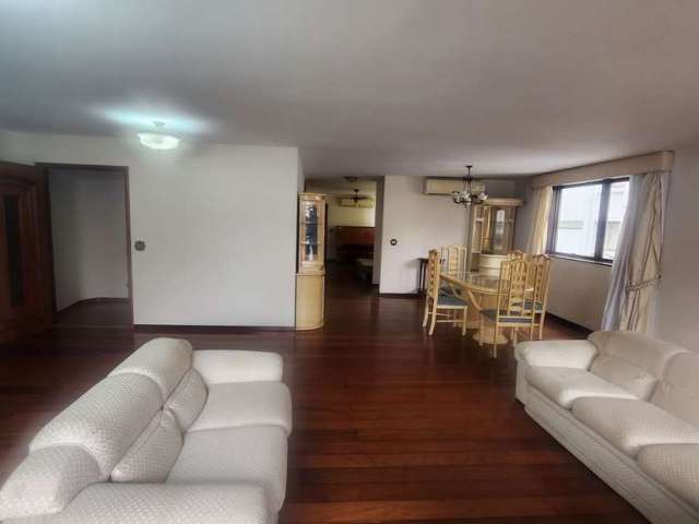 Apartamento em Boqueirão, Santos/SP