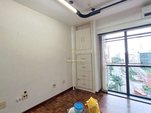 Sala comercial à venda na Avenida Cândido de Abreu, 526, Centro Cívico, Curitiba, 44 m2 por R$ 350.000