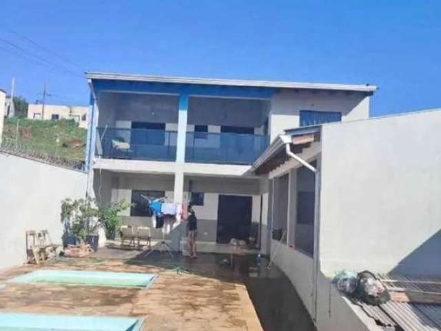 Sobrado à venda por R$ 520.000 - Parque Leblon - Londrina/PR