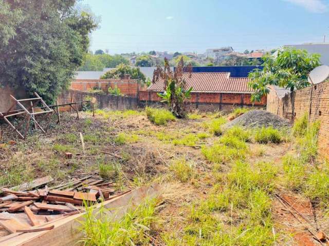 Terreno à venda, 540 m² por R$ 240.000,00 - Vila Brasil - Londrina/PR