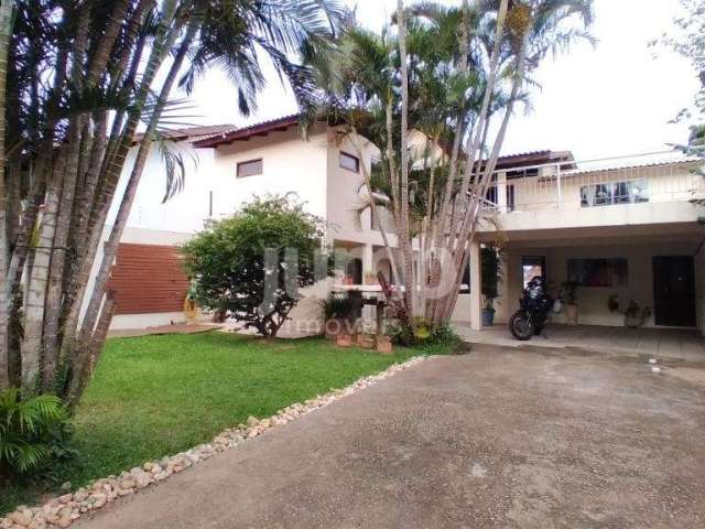 Casa com 4 dormitórios à venda, 240 m² - Campeche - Florianópolis/SC