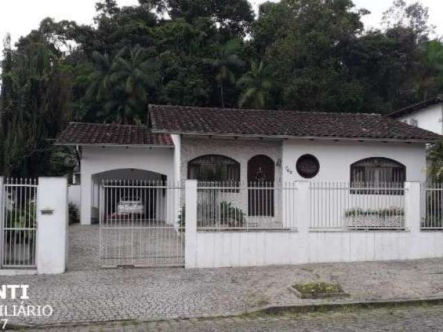 Casa com 3 quartos à venda no Anita Garibaldi, Joinville  por R$ 945.000