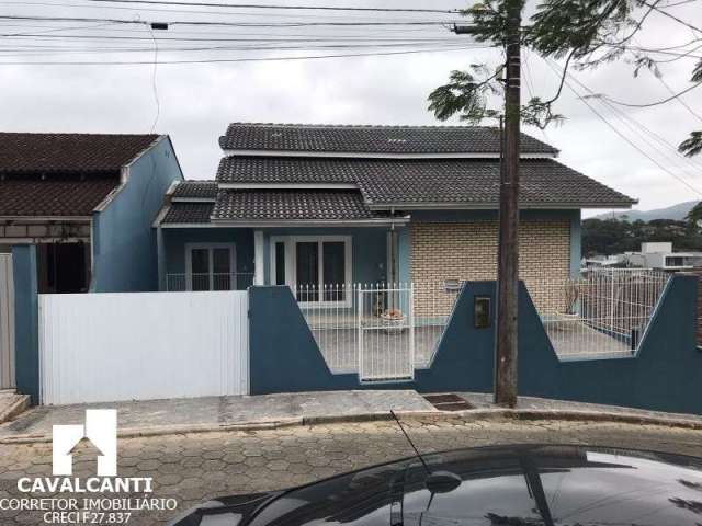 Casa com 3 quartos à venda no Floresta, Joinville  por R$ 1.100.000