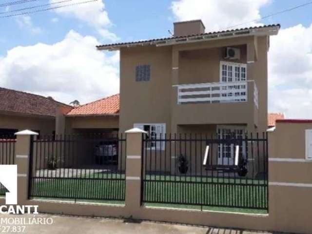 Casa com 3 quartos à venda na Vila Nova, Joinville  por R$ 690.000