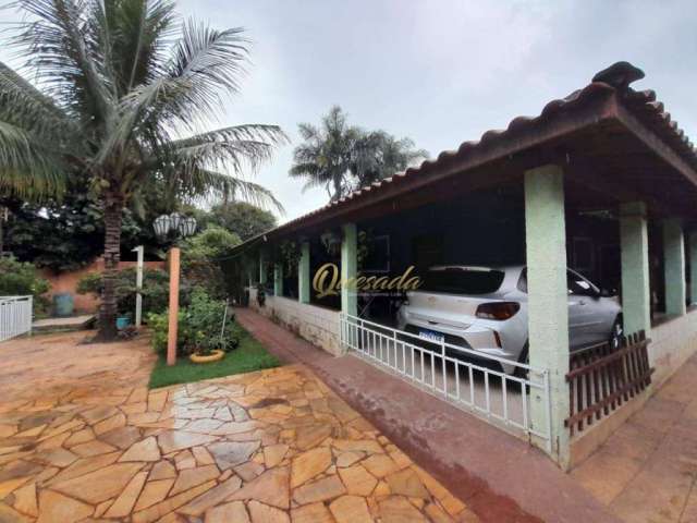 Chácara à venda, 3 quartos, piscina, campo de futebol - Vale do Sol em Indaiatuba.