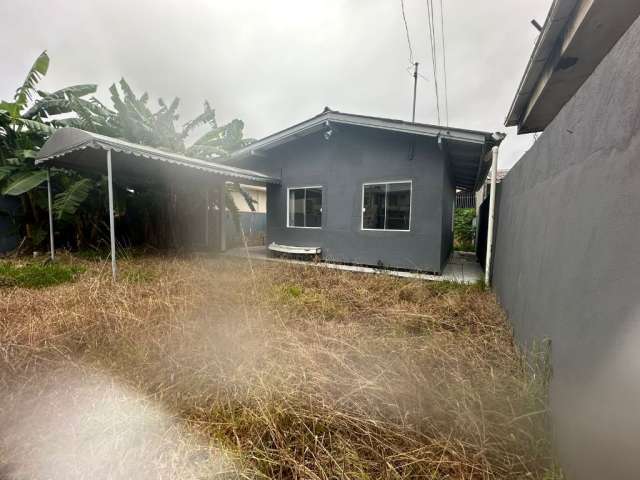 Casa com amplo terreno centro navegantes!