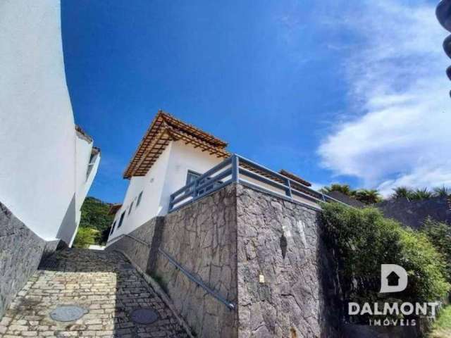 João fernandes - búzios - excelente casa duplex , à poucos metros da praia de joão fernandes.