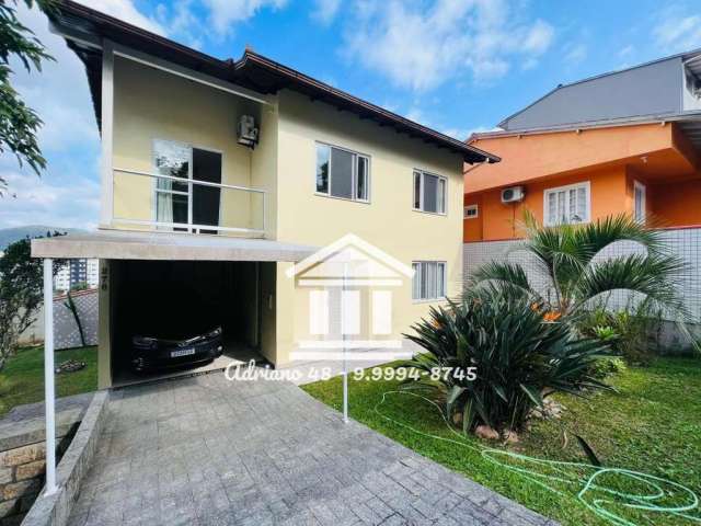 Casa para Venda em Florianópolis, Itacorubi, 3 dormitórios, 1 suíte, 3 banheiros, 2 vagas