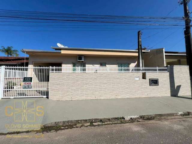 Casa em terreno único!!